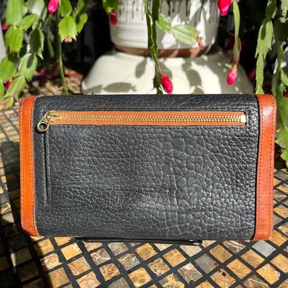 Dooney & Bourke Vintage All Weather Pebbled Leather Checkbook Wallet Black - Picture 3 of 8